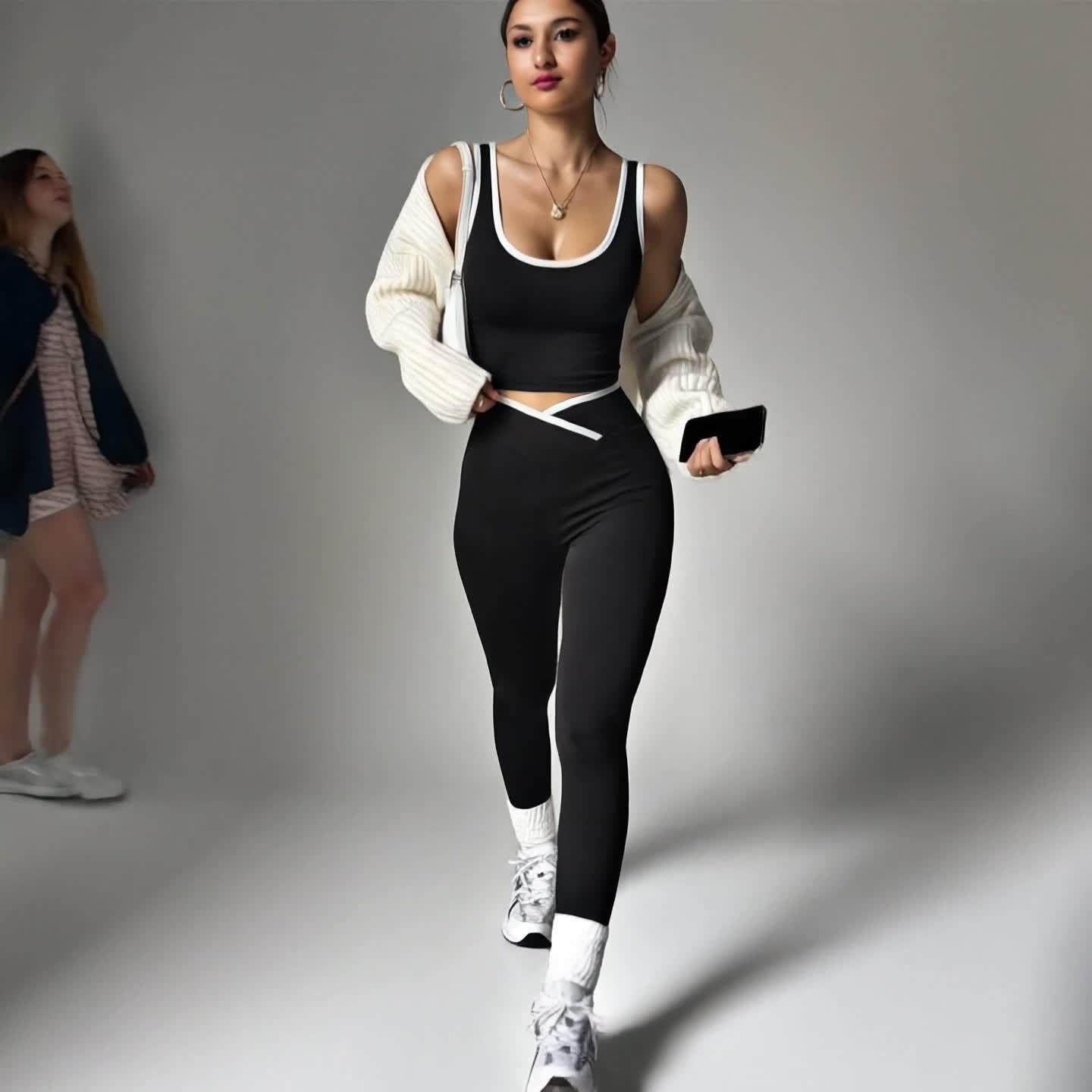 Conjunto Deportivo de Mujer 2 Piezas - Top con Tirantes Cruzados y Pantalón Largo